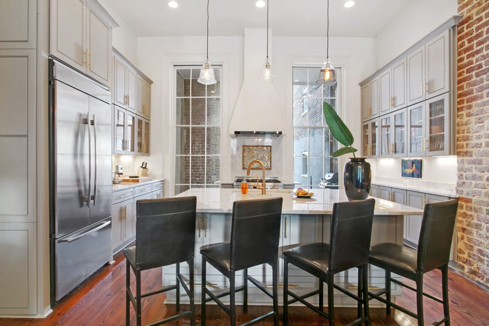 Sit in kitchen island