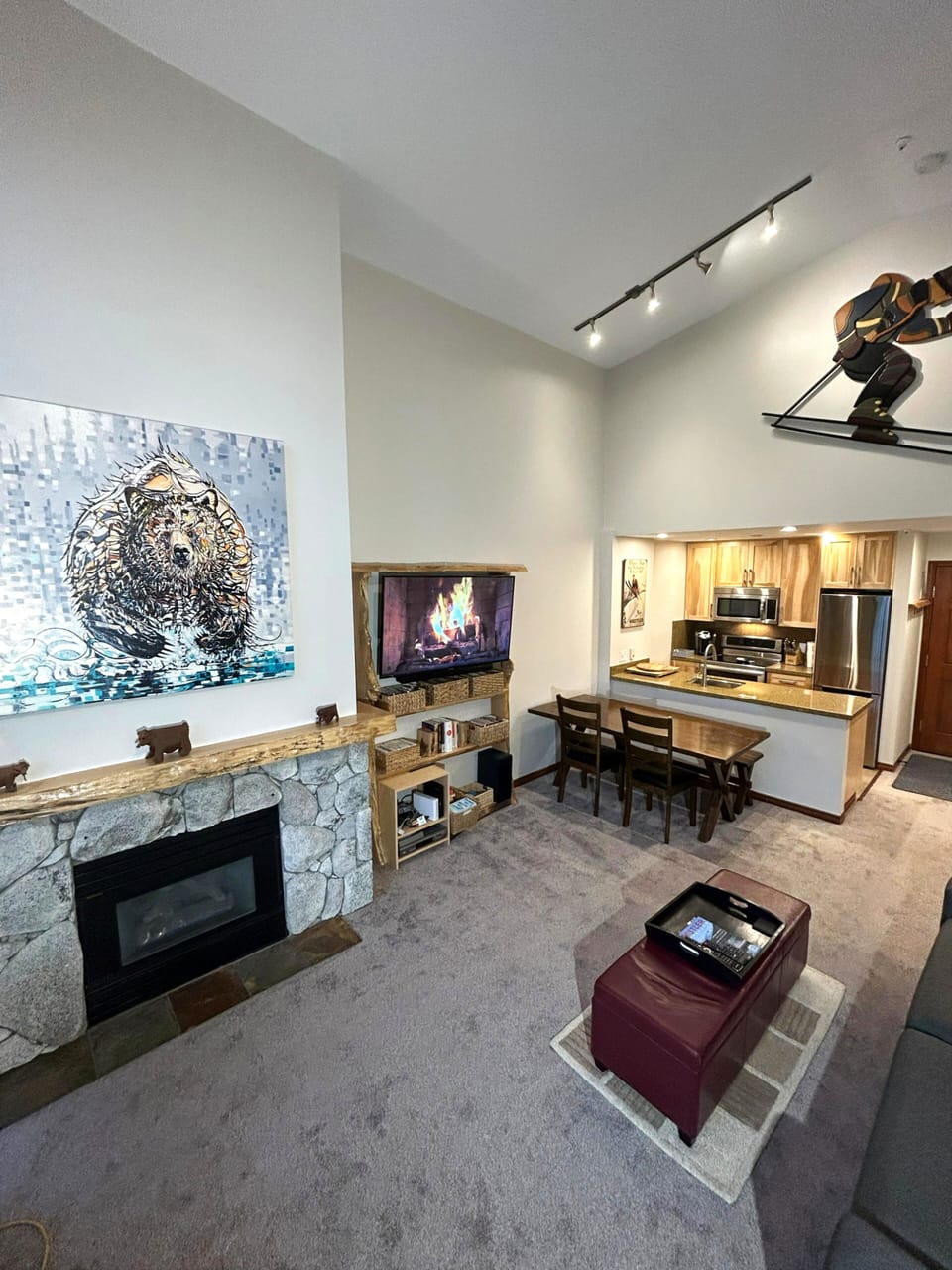 Larger living space than all other 1 bedrooms and most of the 2 bedrooms.