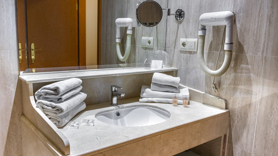 Superior Suite | Bathroom sink