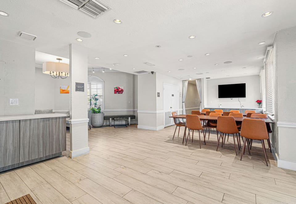 Breakfast area