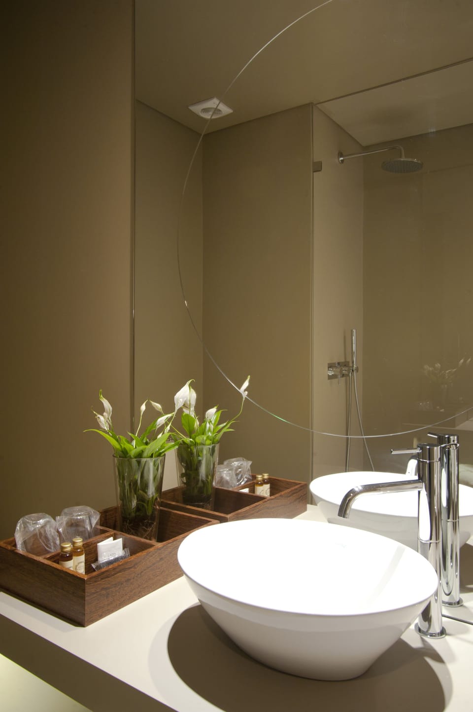 Standard Double Room | Bathroom | Rainfall showerhead, free toiletries, hair dryer, bathrobes