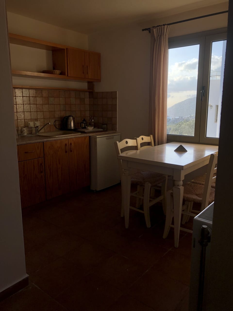 Villa (Alpha) | Private kitchen | Fridge, stovetop, electric kettle, cookware/dishes/utensils