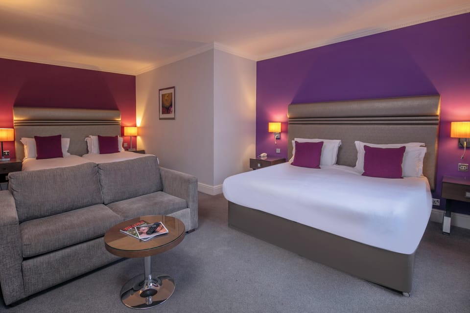 Family Double or Twin Room | Desk, laptop workspace, iron/ironing board, free cribs/infant beds