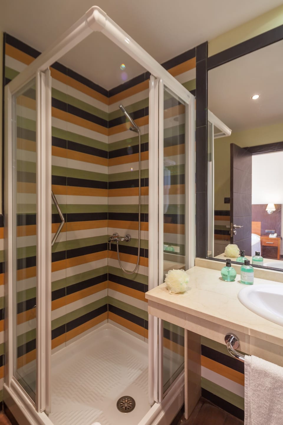 Free toiletries, hair dryer, bidet, towels