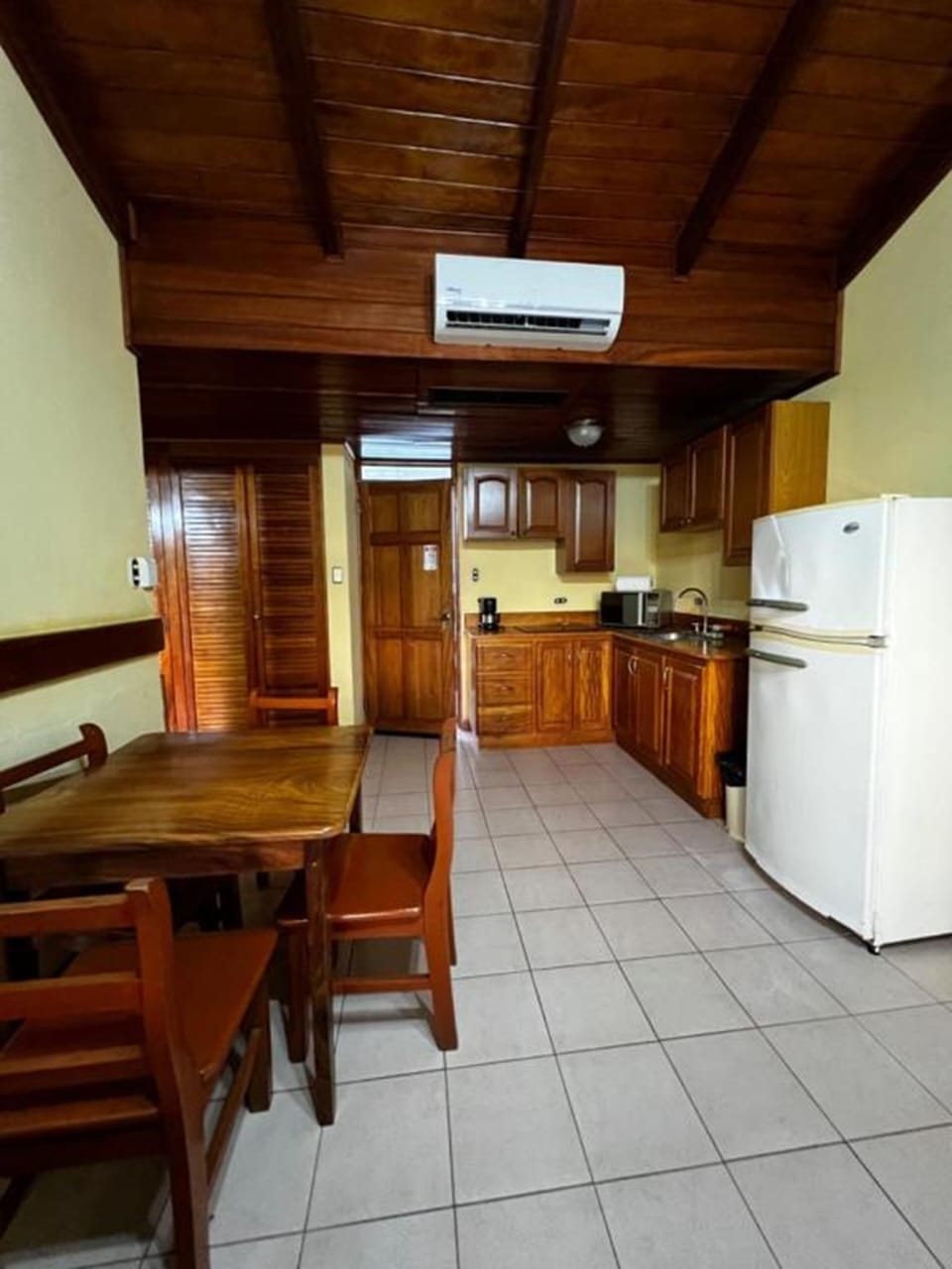Junior Suite, 1 Bedroom, Non Smoking, Garden View | Private kitchen | Fridge