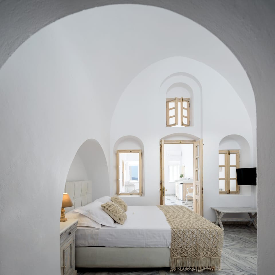 Elegant Cave Suite - Caldera Sea view & Volcano View | Premium bedding, memory foam beds, in-room safe, individually decorated