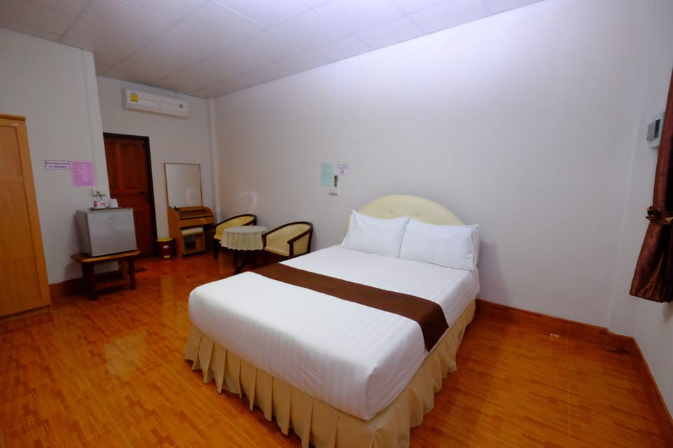 Standard Double Room | Free WiFi
