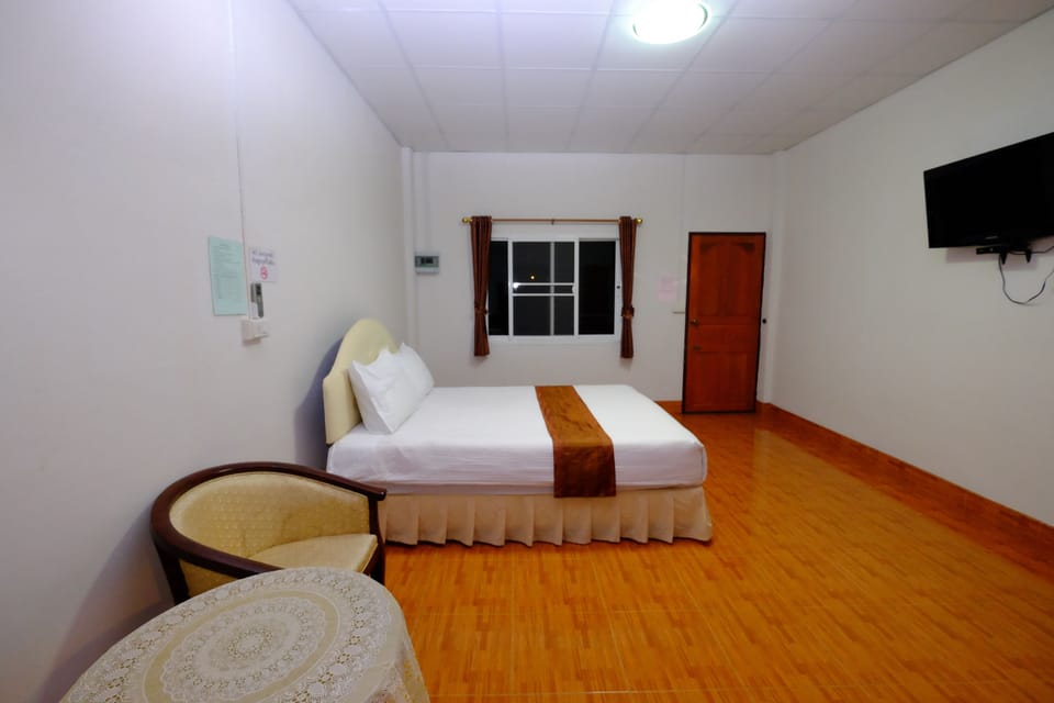 Standard Double Room | Free WiFi