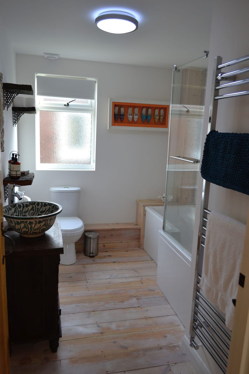 Large upstairs bathroom