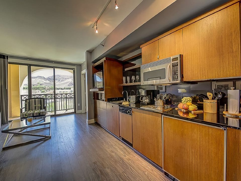 Kitchenette most everything you'll need!