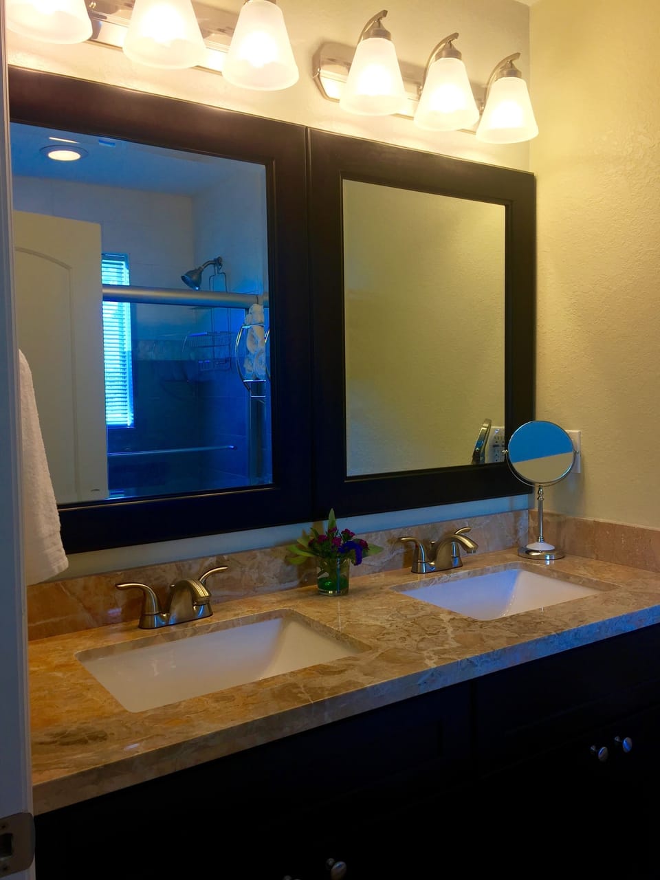 Bathroom connected to bedroom 2