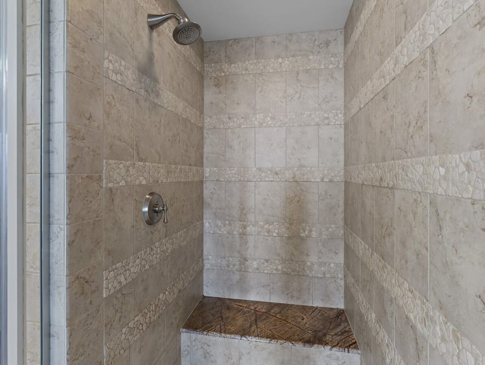 Condo 7208 - Master Suite Shower