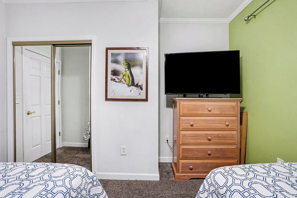 Bedroom 2 with 2 Twin Size Beds and TV