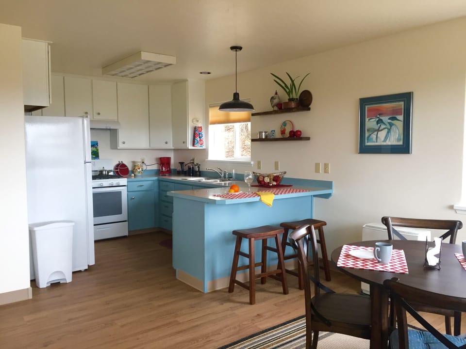 kitchen / dining