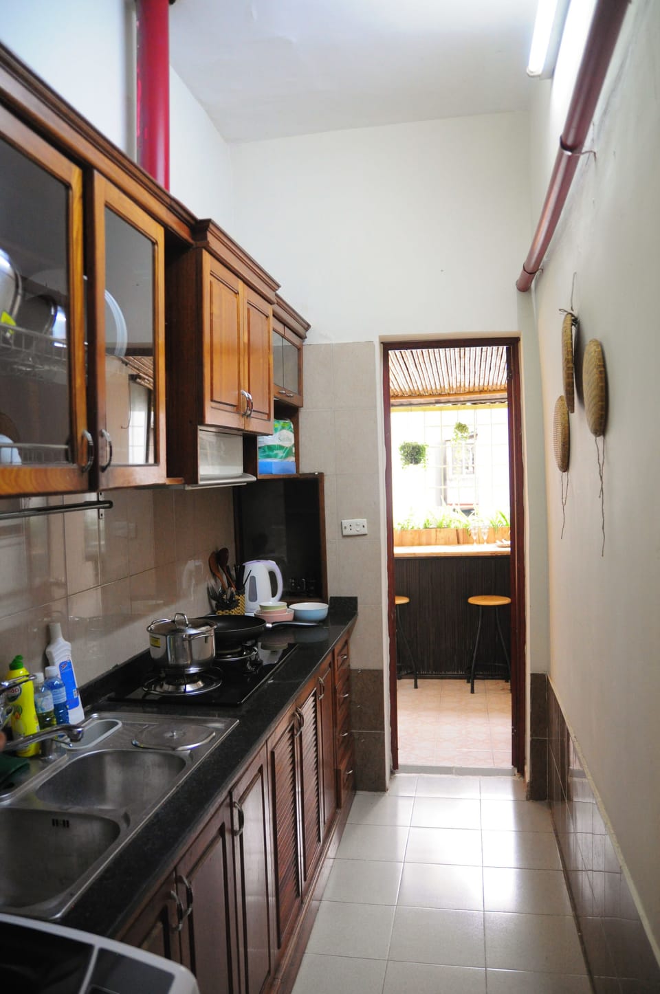 Deluxe House | Private kitchenette | Full-size fridge, microwave, stovetop, electric kettle