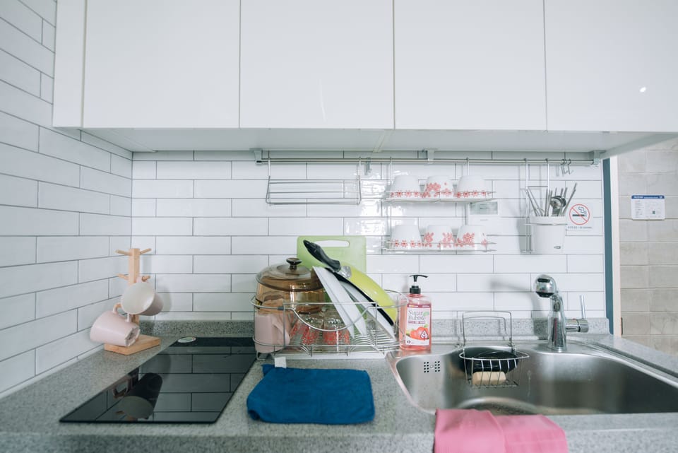 Family Room (503) | Private kitchenette | Shared fridge, microwave