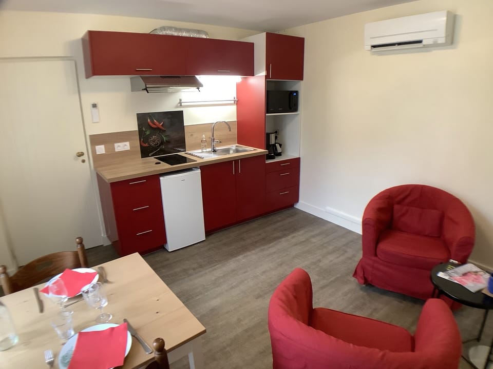 Classic Double Room, Private Bathroom | Free WiFi
