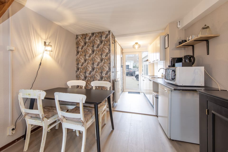 Family Apartment | In-room dining