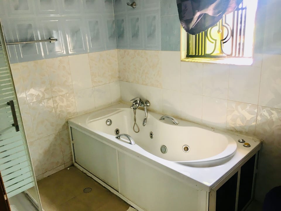 Presidential Suite | Bathroom sink
