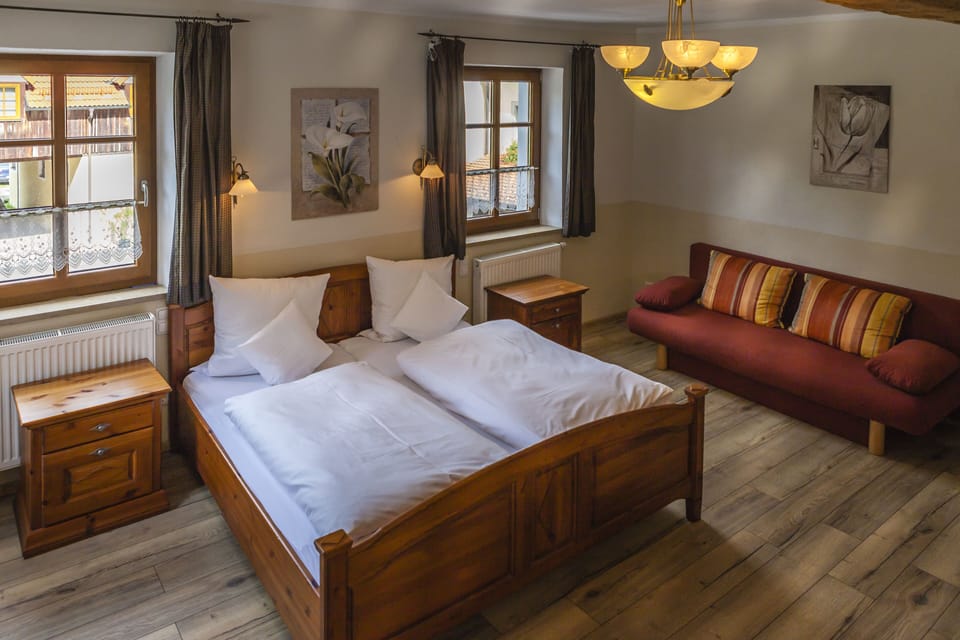 Triple Room, Private Bathroom | Desk, blackout drapes, iron/ironing board, free WiFi