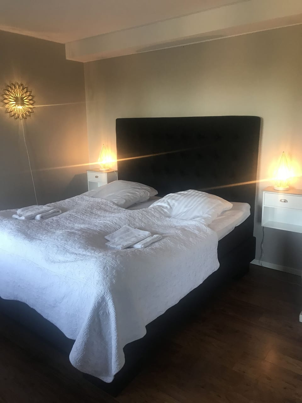Desk, iron/ironing board (on request), WiFi (free), bed sheets
