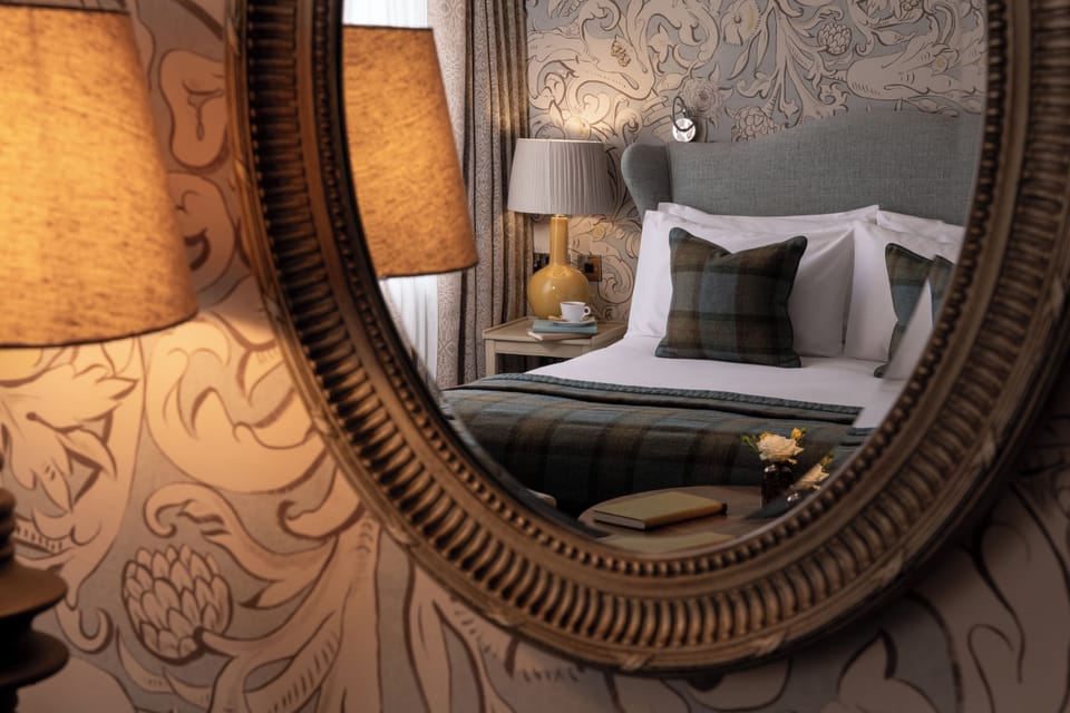 Feature Double Room | Desk, soundproofing, free WiFi, bed sheets