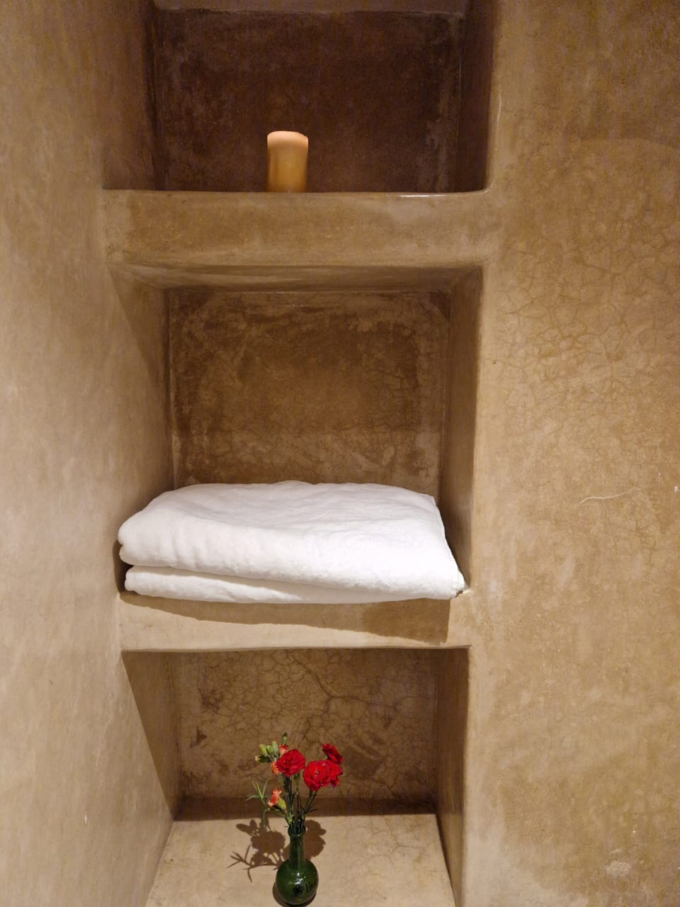 Deluxe Double or Twin Room | Bathroom | Free toiletries, hair dryer, bathrobes, towels
