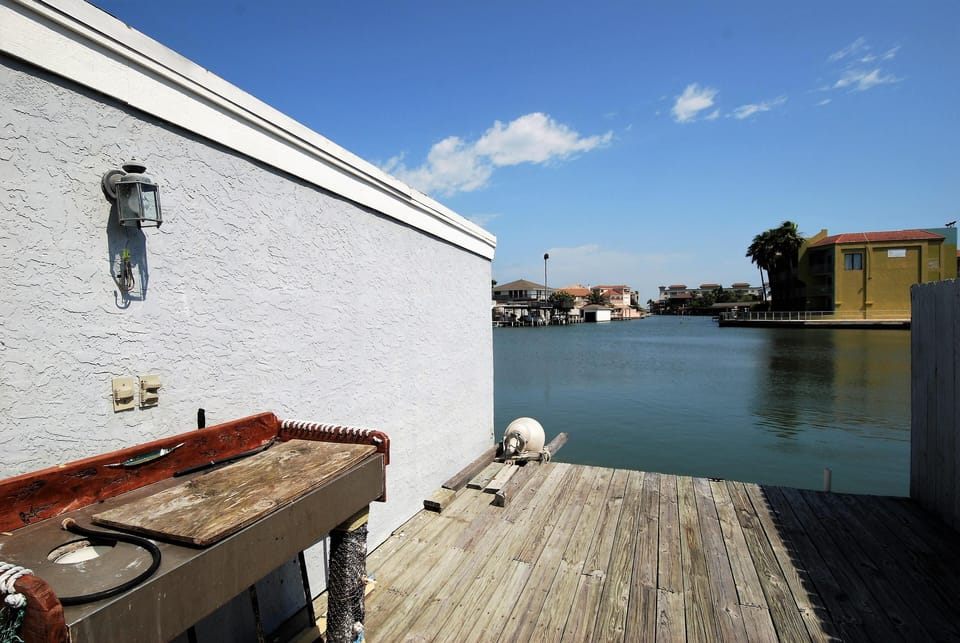 Condo, 2 Bedrooms | Exterior