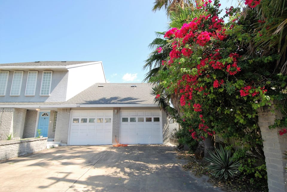 Condo, 2 Bedrooms | Exterior