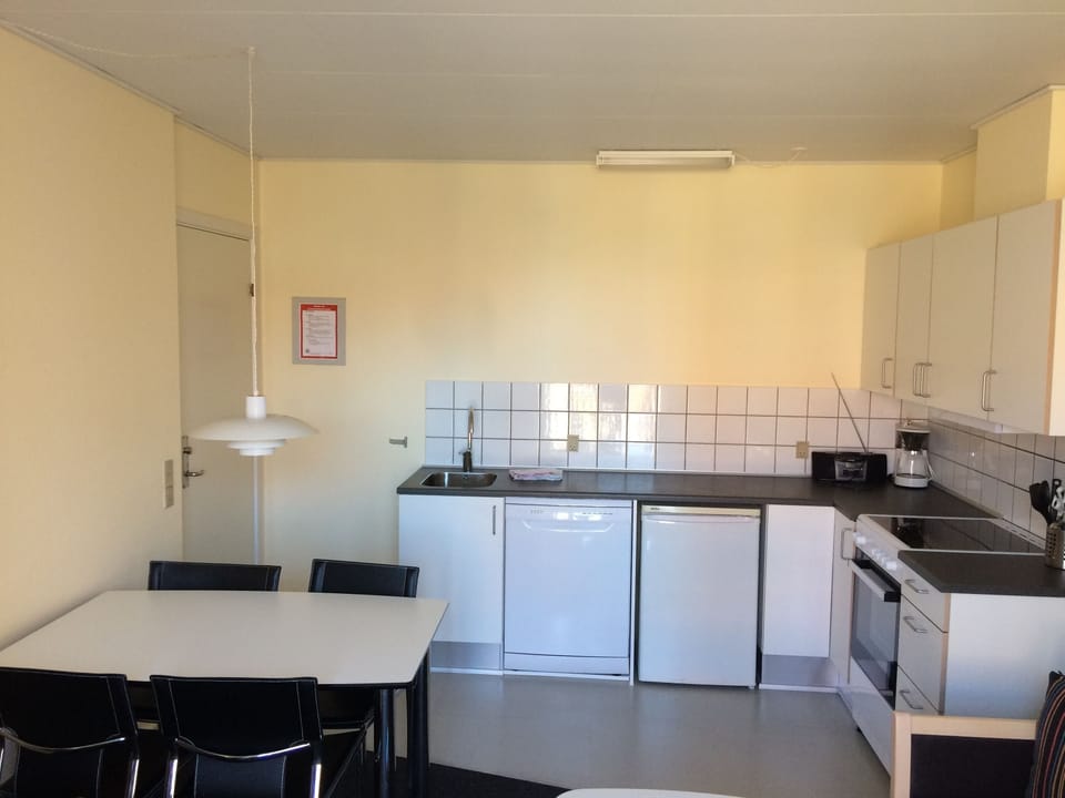1 bedroom, WiFi (free), bed sheets