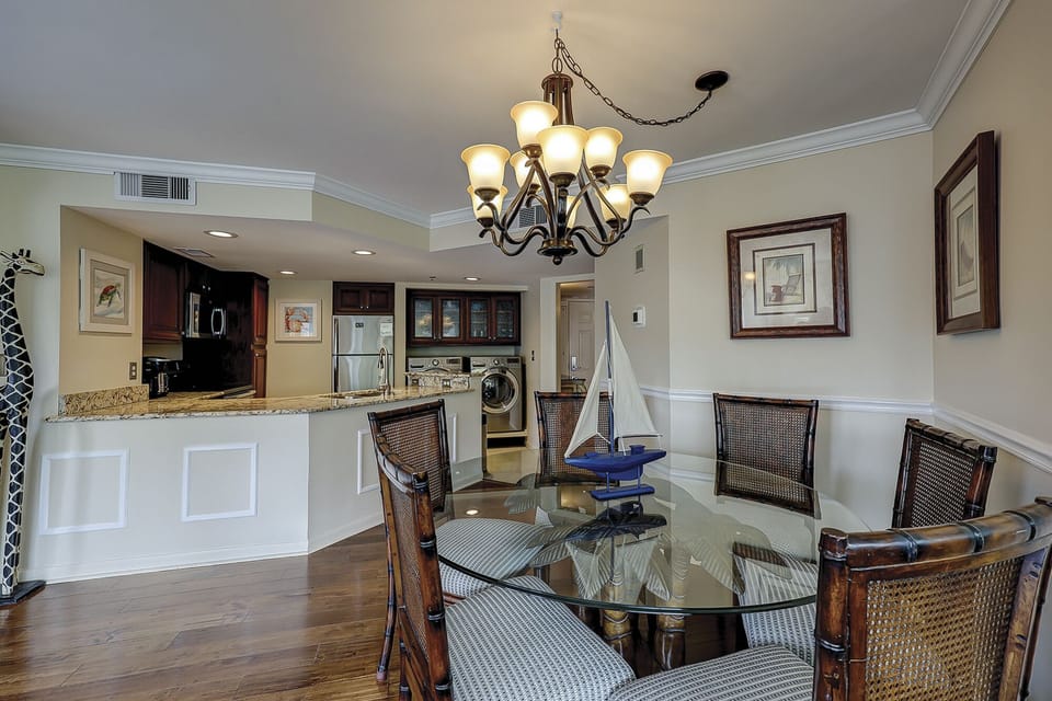 Dining Area/Kitchen