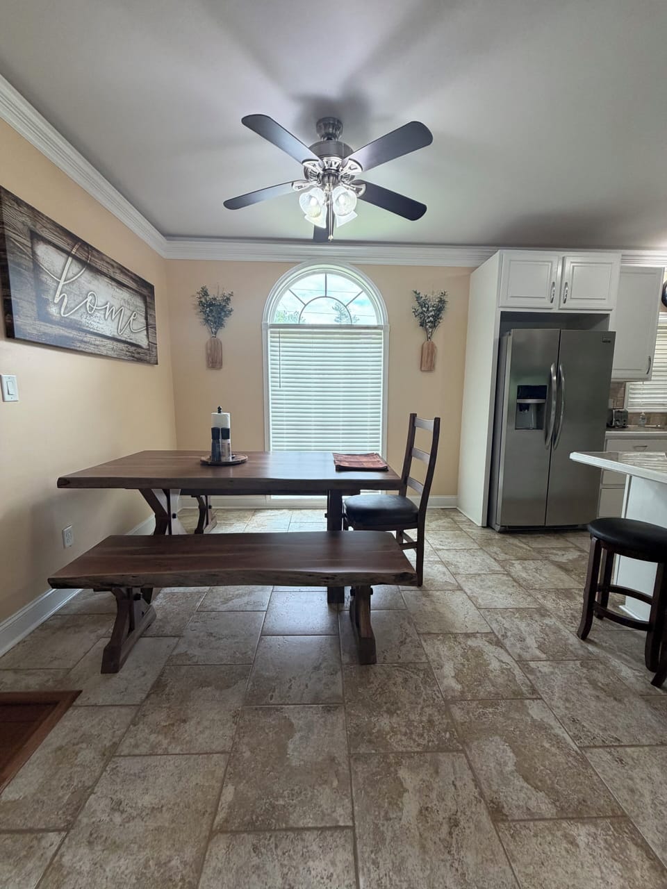The kitchen table seats seven people at one time the picture just looks small