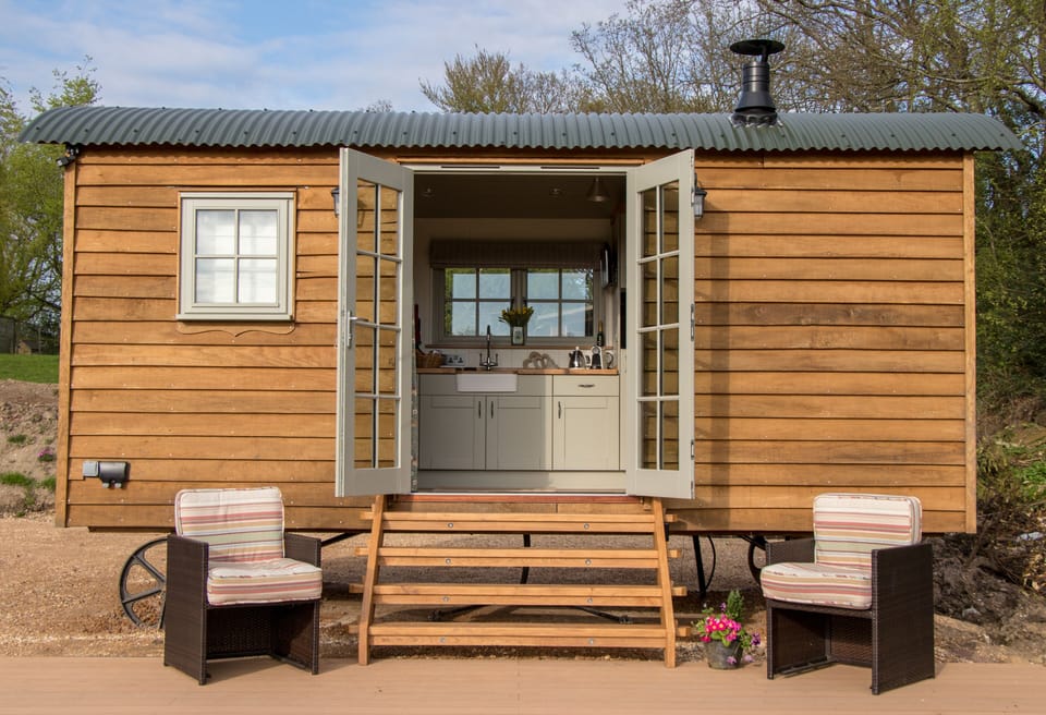 Front/Decked terrace