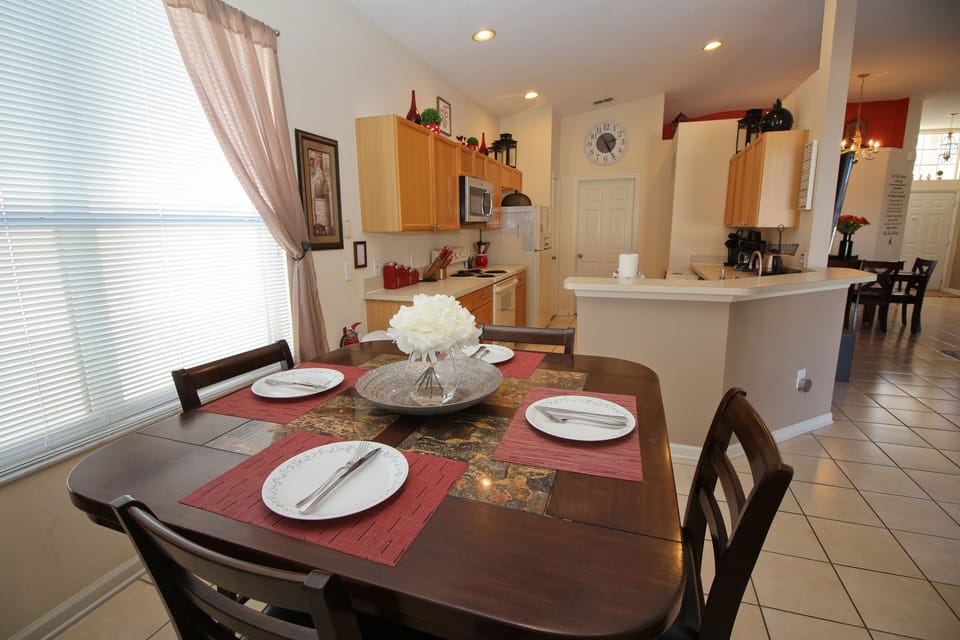 Kitchen Table 
