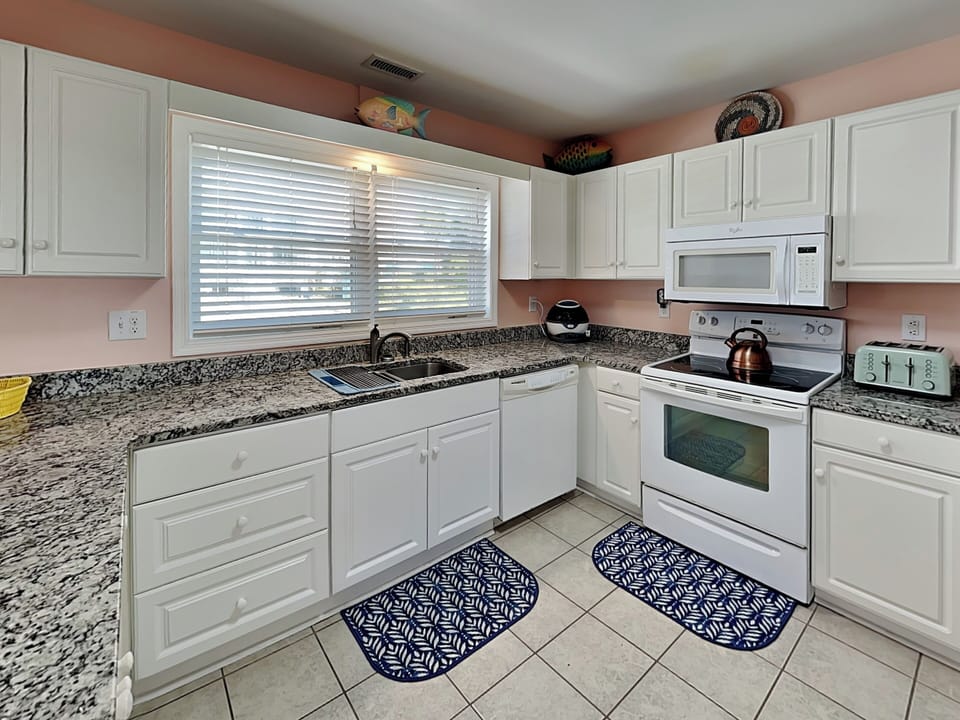 Convenient Kitchen