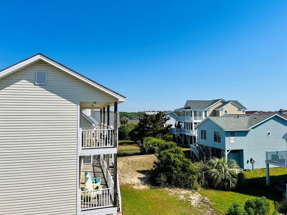 House, 3 Bedrooms | Property grounds