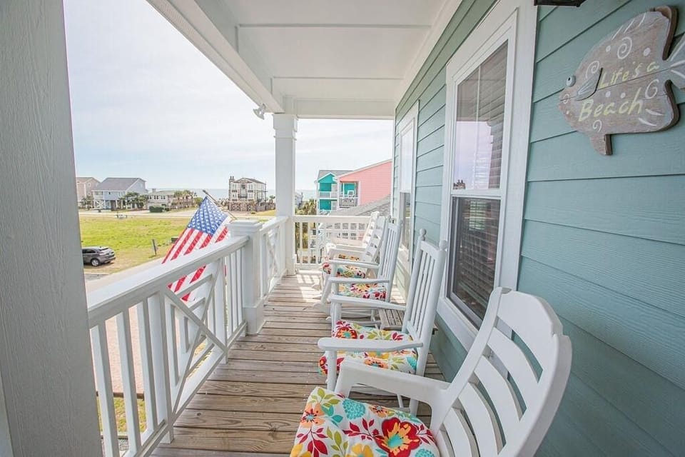 House, 4 Bedrooms | Property grounds