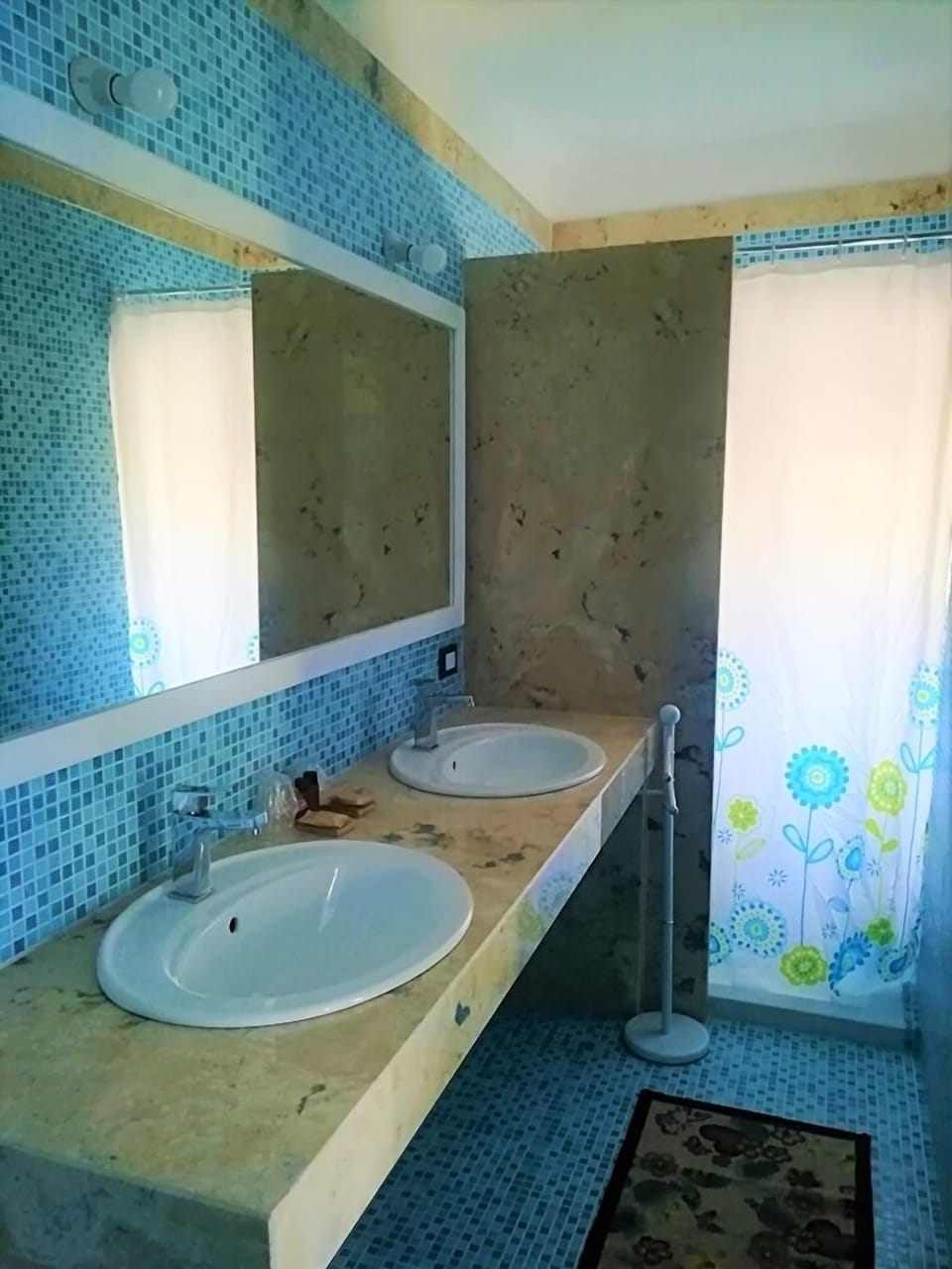 Triple Room | Bathroom sink