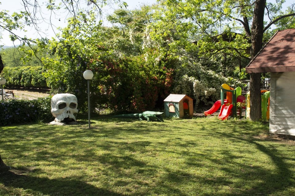 Children's play area - outdoor