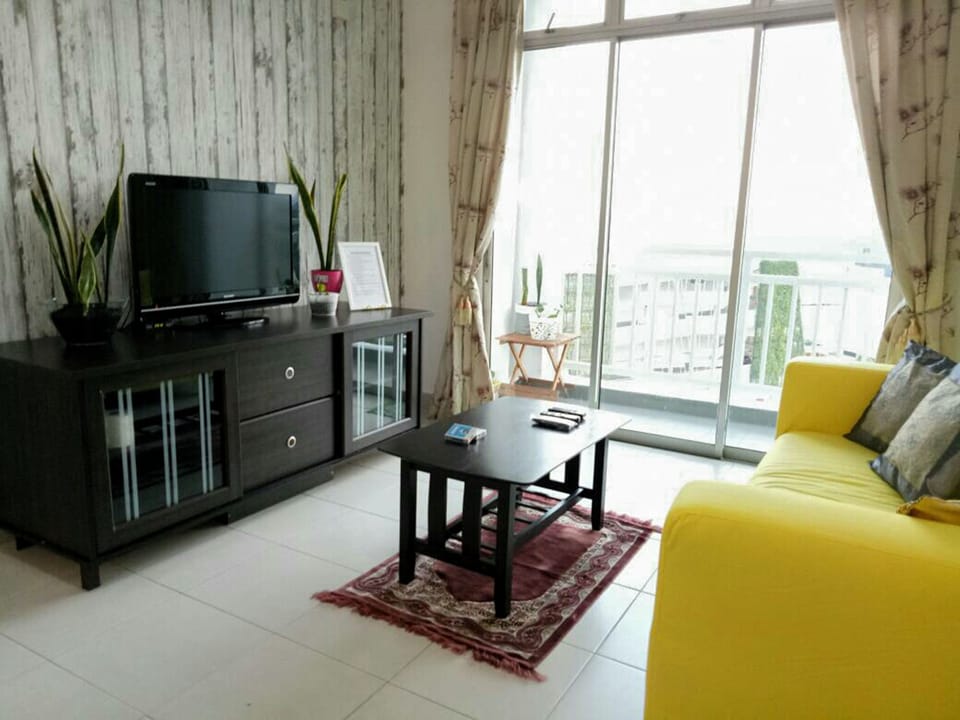 Apartment, 2 Bedrooms | Living room | Flat-screen TV