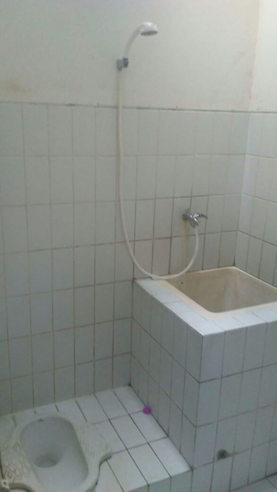 Basic Double Room | Desk, free WiFi, bed sheets