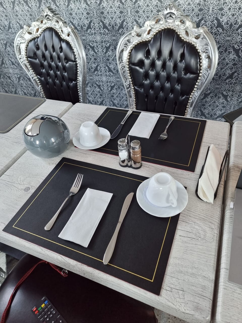 Daily buffet breakfast (EUR 10 per person)