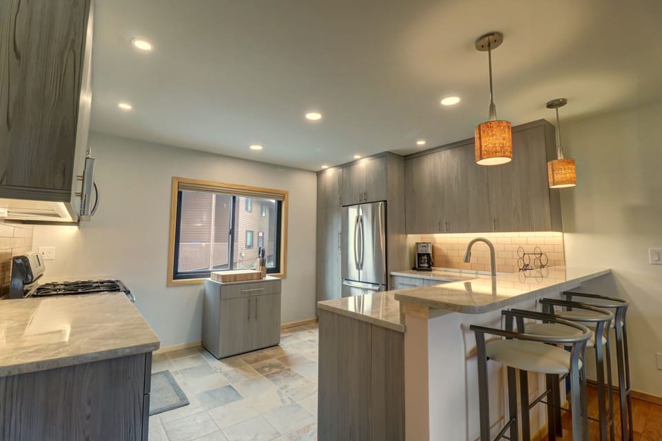 Townhome, 2 Bedrooms | Private kitchen | Fridge, microwave, oven, dishwasher