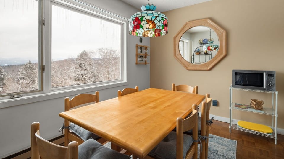 Condo, 2 Bedrooms | Dining