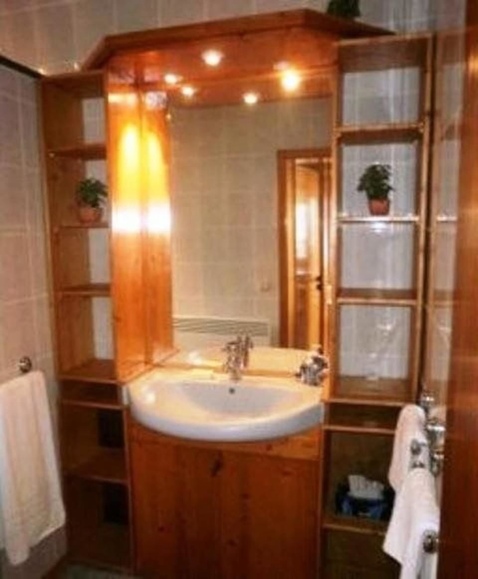 Karavos Sea View Apartments Bed and Breakfast in Skopelos