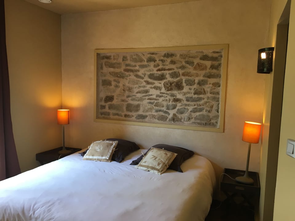 House | 2 bedrooms, premium bedding, individually decorated