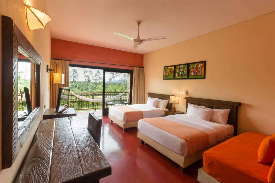 Standard Room | In-room safe, desk, blackout drapes, iron/ironing board
