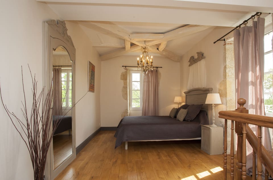 Deluxe Suite, 1 Bedroom, Non Smoking, Park View | Premium bedding, pillowtop beds, individually decorated