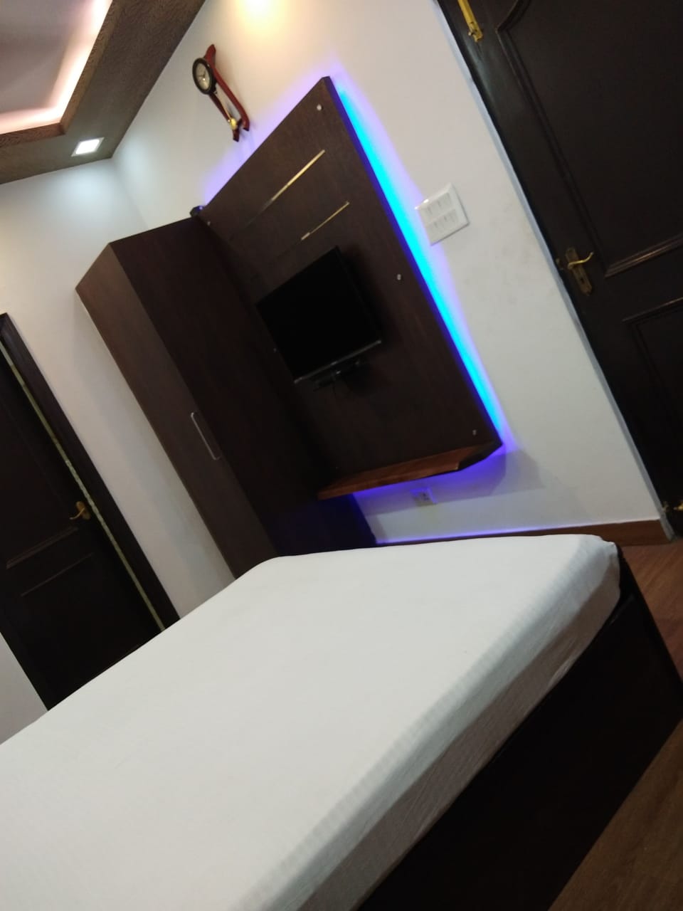 In-room safe, desk