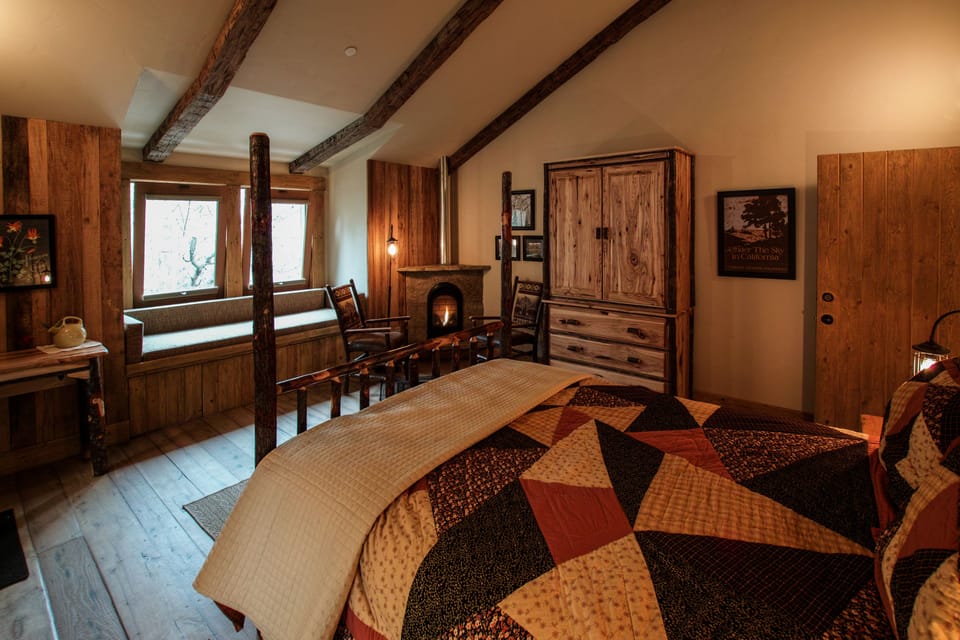 BlackBarn - Hickory Room | 1 bedroom, free WiFi, bed sheets